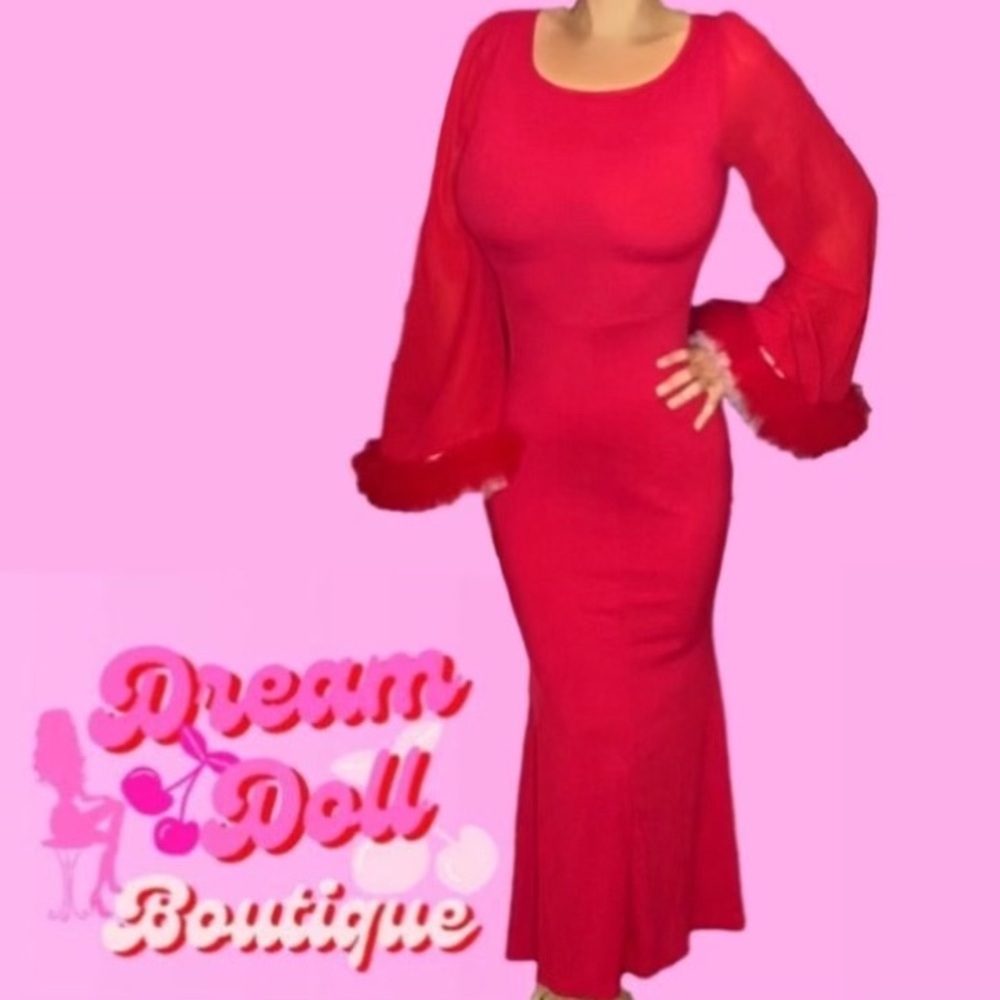 🌹 Red Bell Sleeve Maxi Dress 🌹 NWT